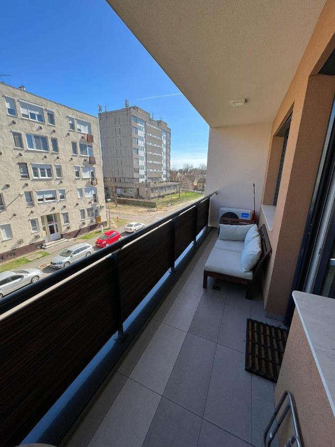 Big Forest Apartman Lägenhet Debrecen Exteriör bild